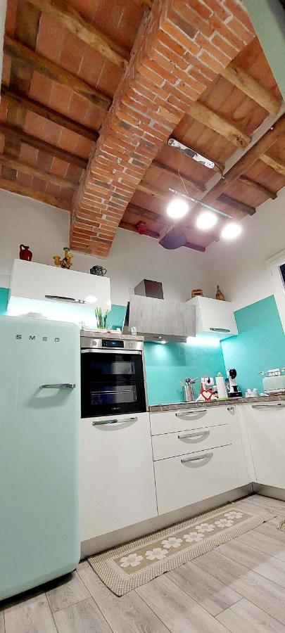 Claudia'S Home Pescia Exterior photo