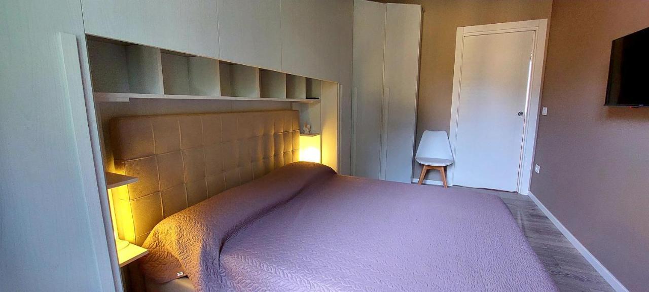 Claudia'S Home Pescia Exterior photo
